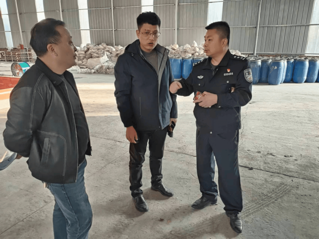 茶陵筑牢禁毒警戒线县禁毒大队开展易制毒化学品企业日常安全检查工作