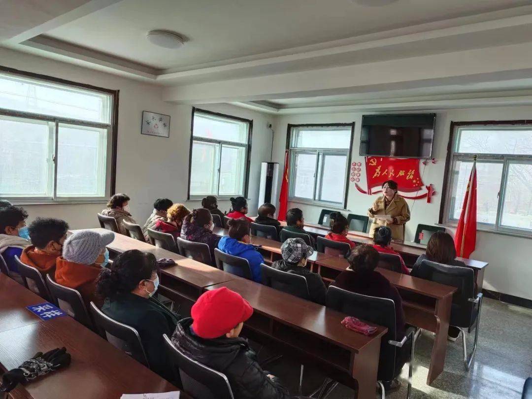 04 开展普法宣传进家庭活动周家镇,旗口镇,金桥街道,百寨街道妇联走进