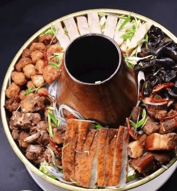 不是天水这里是衡水网红麻辣烫引来市民排长队