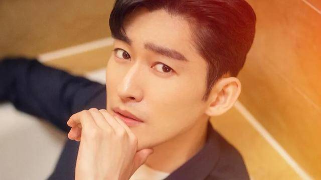 张翰是一个备受瞩目的明星