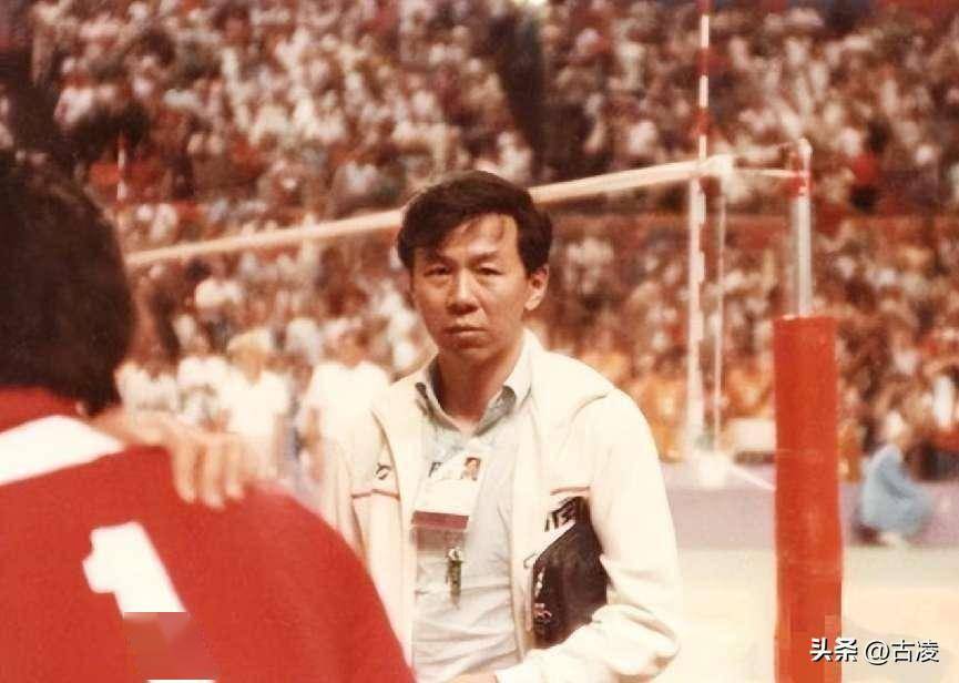 排球之父袁伟民84岁高龄身体仍硬朗曾坦言郎平是最得意的弟子