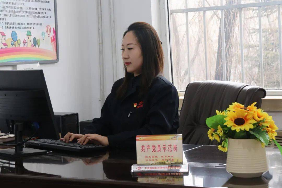 巾帼风采铿锵玫瑰绽芳华记首钢巾帼标兵幼儿园园长王丽君