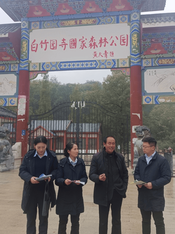以桃共建打造靓丽风景线