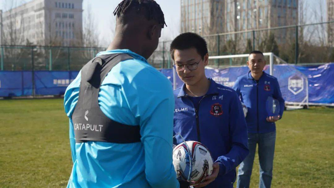 蓝色征程 四名球迷荣获2023赛季沧州雄狮荣誉球迷奖_几位_远征_王树青