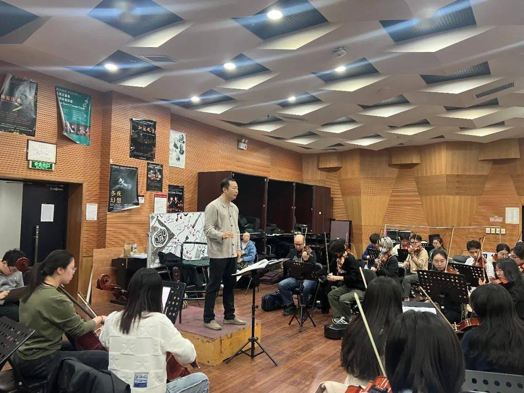 文艺行在行动北京交响乐团大师课再进人民大学校园