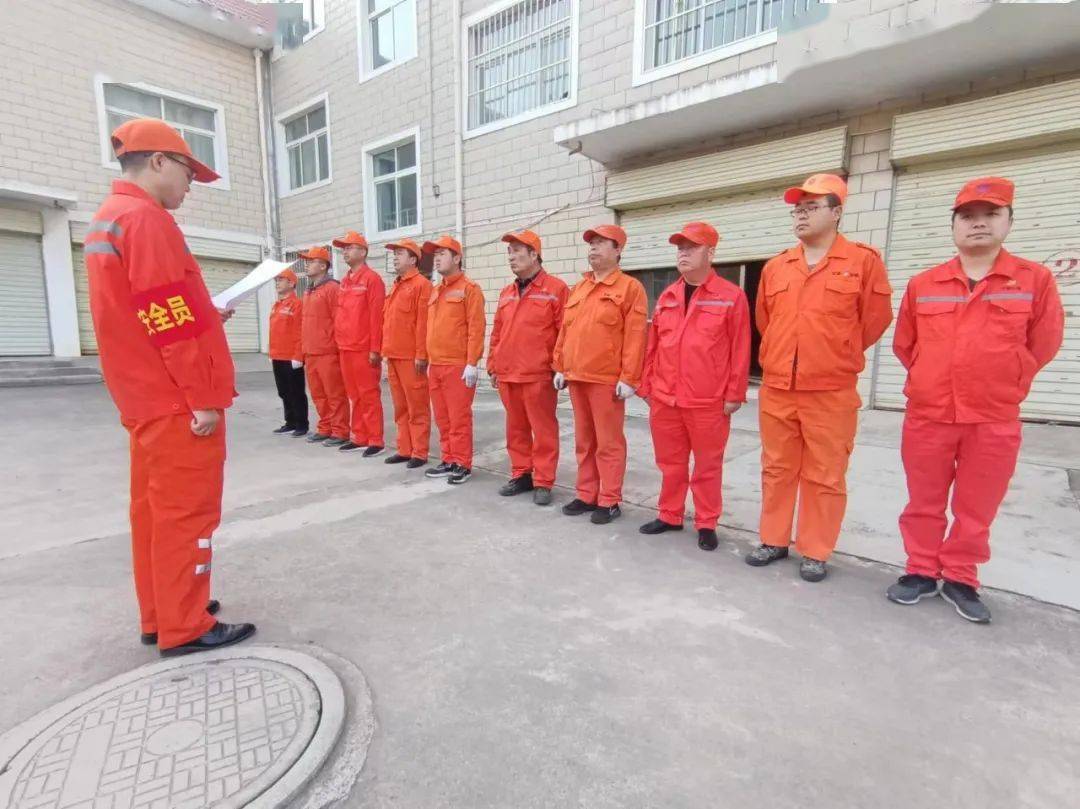 【公路"春"忙】安全管理篇||平凉:爱"找茬"的安全员_作业_养护_工作服