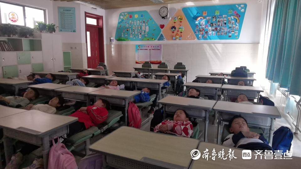 世界睡眠日｜为让学生睡得饱，山东多地中小学也是“拼”了_做作业_年级_孩子