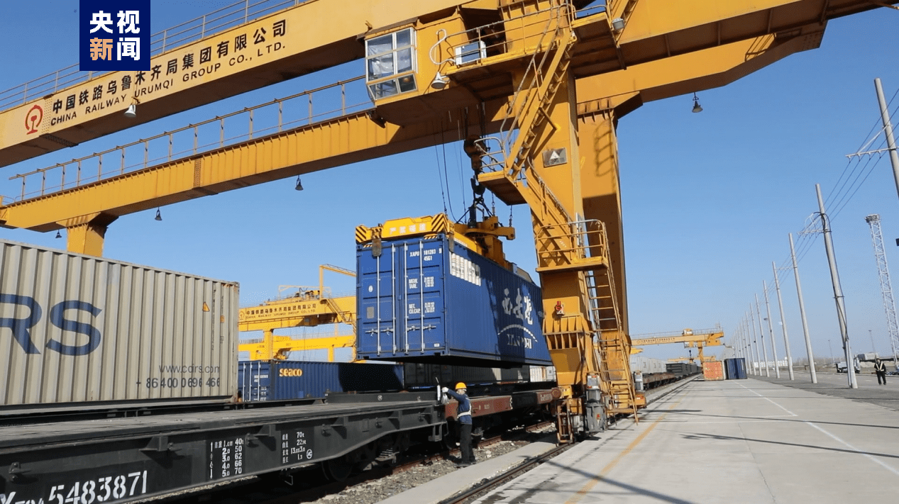 新疆霍尔果斯开通进口农资绿色通道中欧班列助力春耕生产