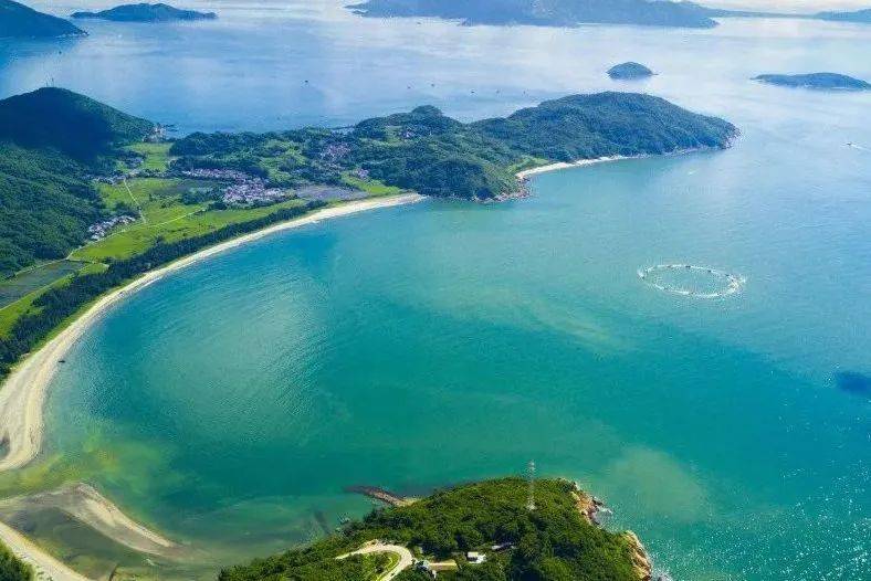 网络爆火英国一家5口游台山太有趣了