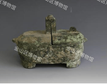 汉 青铜耳杯形翻盖灯3·人形灯人物形灯是战汉灯具中较有代表性的一类