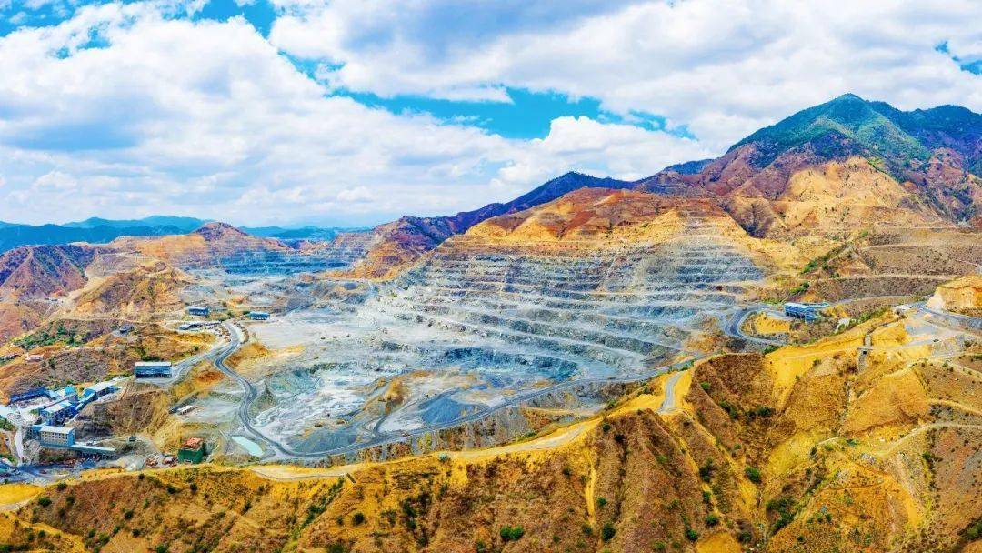 盐边全力以赴抓经济工业发展谋新篇