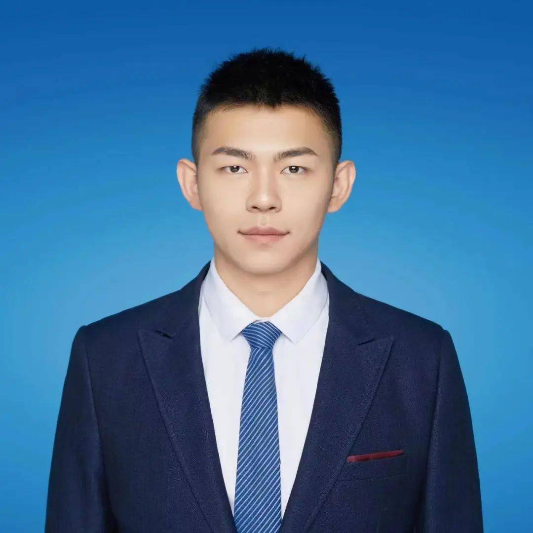 榜样力量恒心不变气宇昂昂专访优秀毕业生左恒昕宇