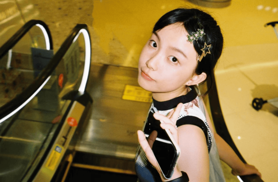 世界是一个万花齐放的大舞台,每个人都是自己人生剧目的主演.