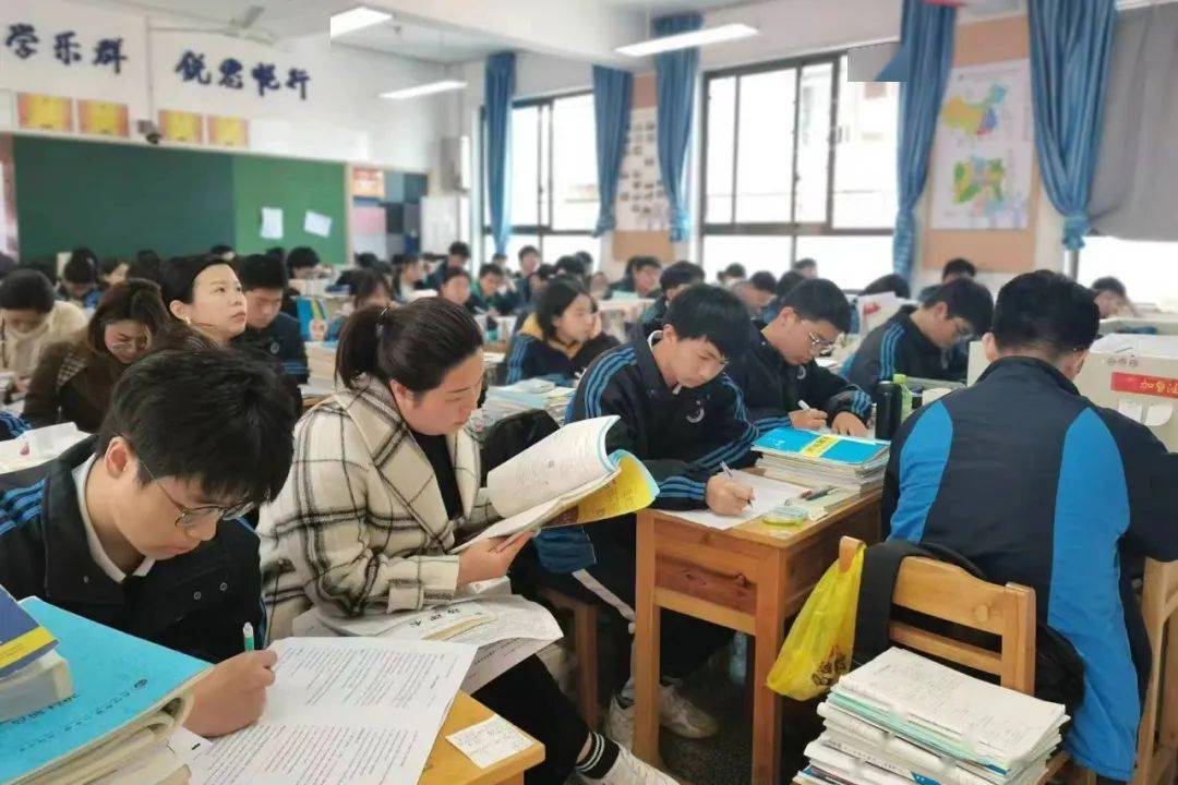 科学备考明方向交流共享促提升长沙市第六中学开展高考二轮复习研讨暨