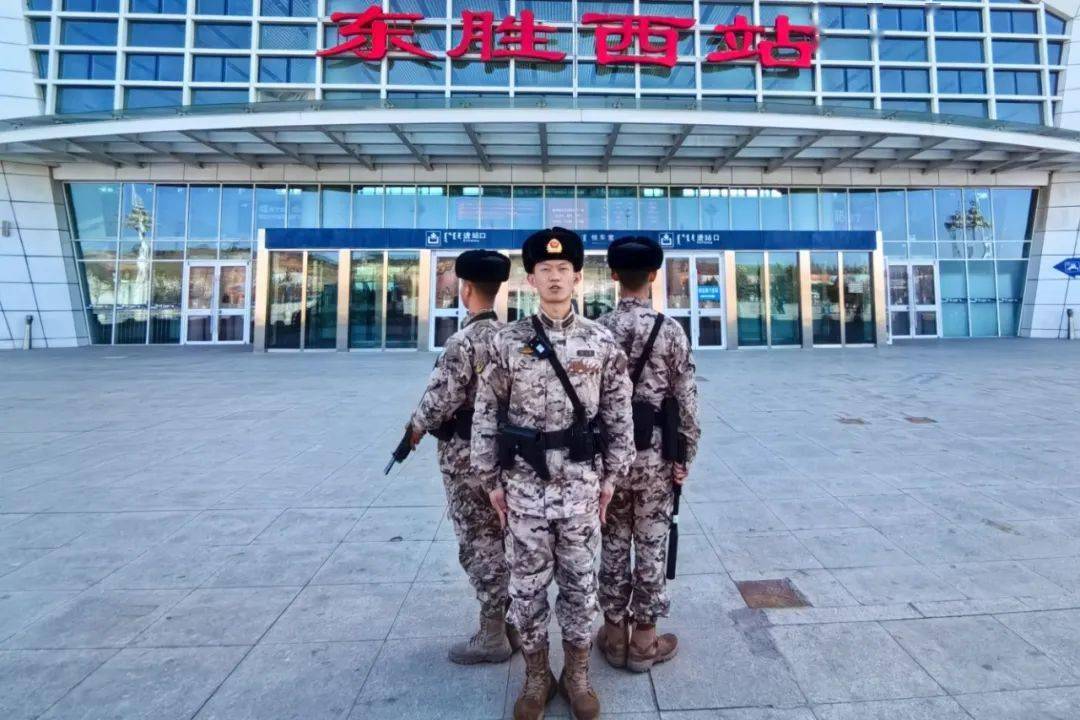 北疆兵事丨拾金不昧为武警战士点赞