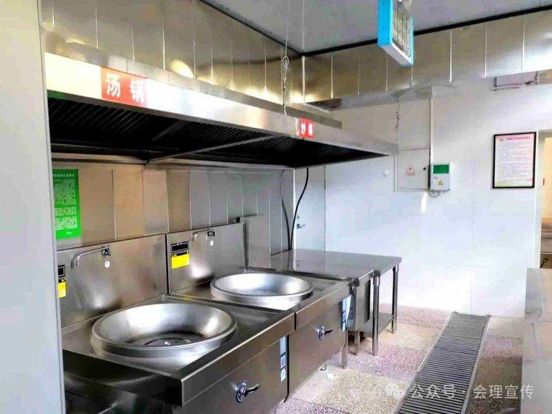 会理严把食堂安全关守护学生放心餐