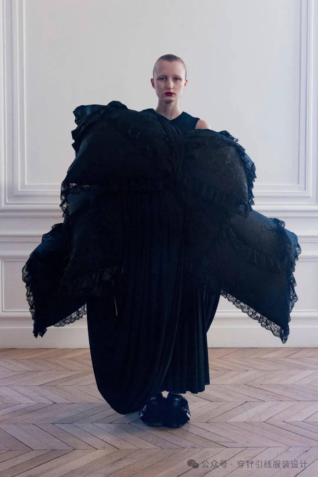 油画床上用品也能穿身上carolineh03用纯粹感性设计打造梦幻般的