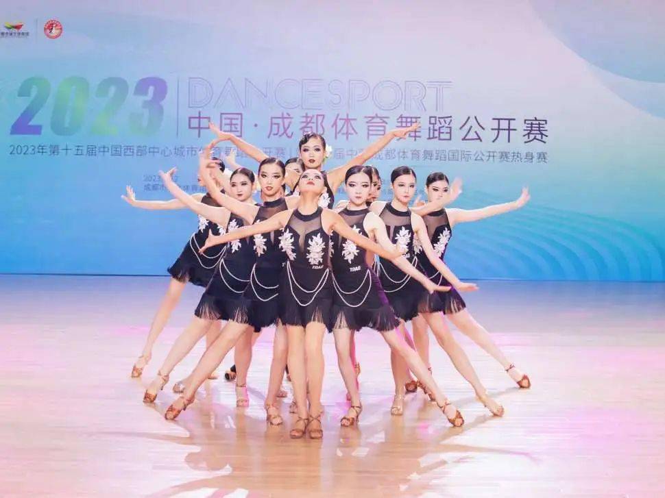 更有微电影制作,合唱团,播音主持艺术,拉丁舞,管乐团,音乐剧鉴赏,插花