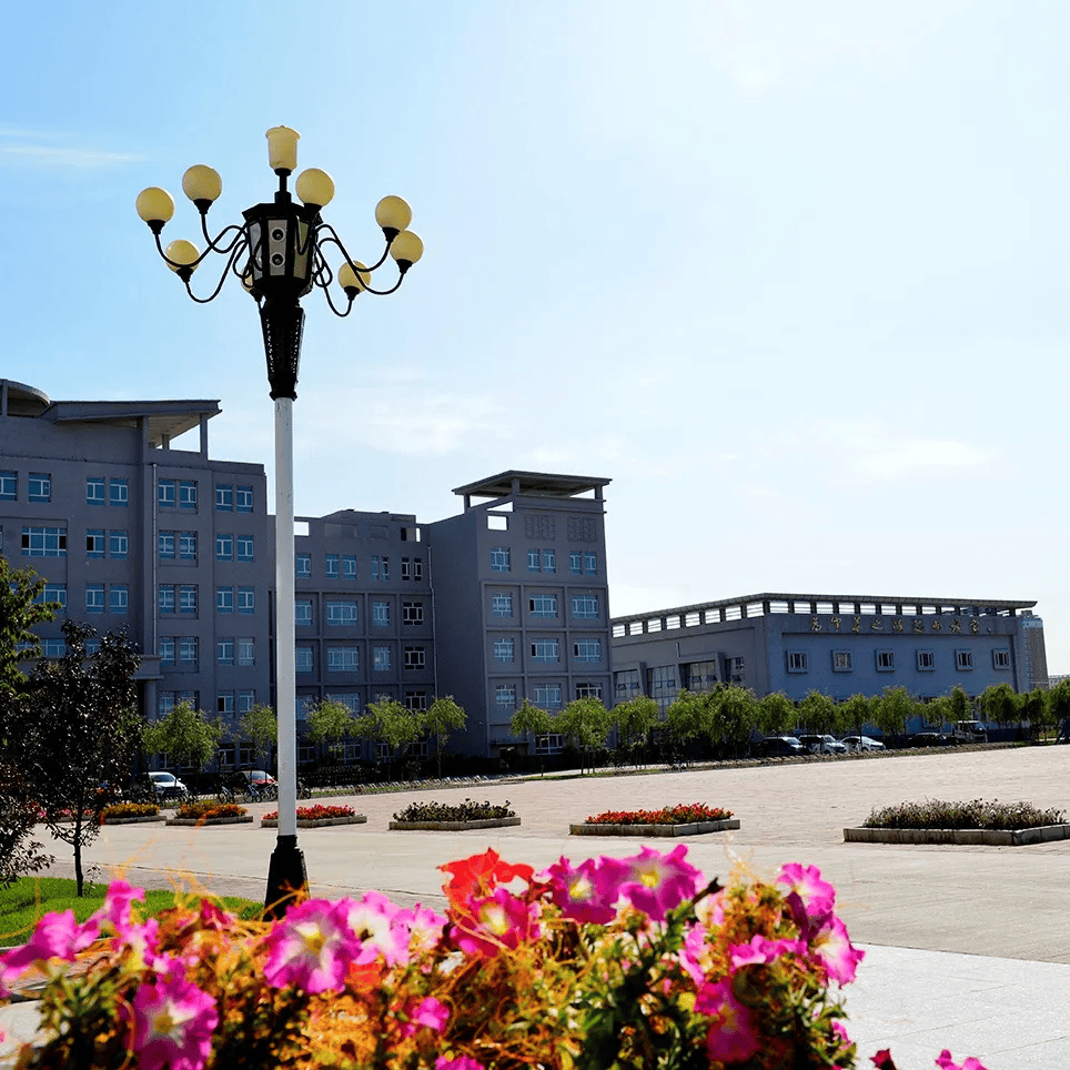 笃行不怠教义有方集贤县第四中学学期初教学工作掠影