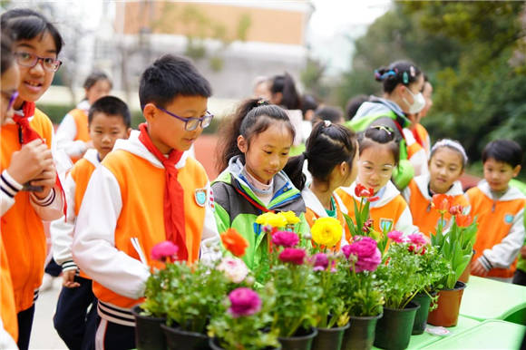 浦东东波小学万物共耕新首届春耕节开幕