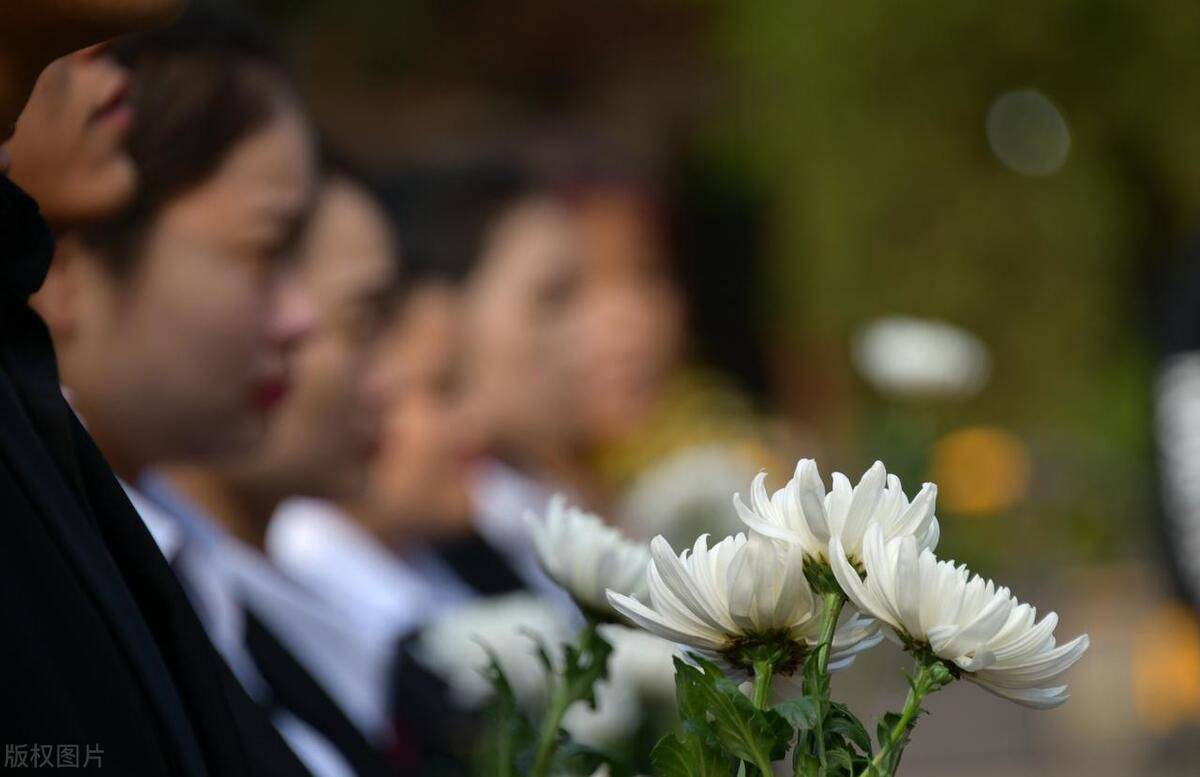 今年清明不一般,上坟需要记住这10件事,尊重传统,家宅平安_衣服_纸钱
