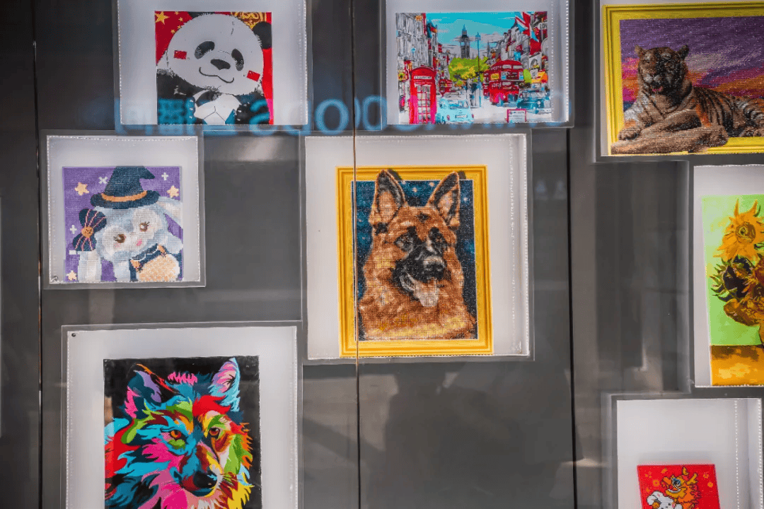 鞋类1f 袜类,打底裤2f 针棉织品(帽子,手套,耳罩)3f 服装辅料(毛线