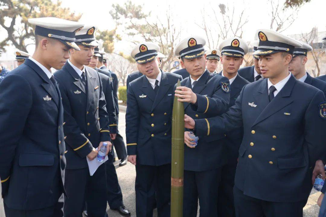 气候行动最前线我们在行动航海系组织世界气象日主题教育系列活动