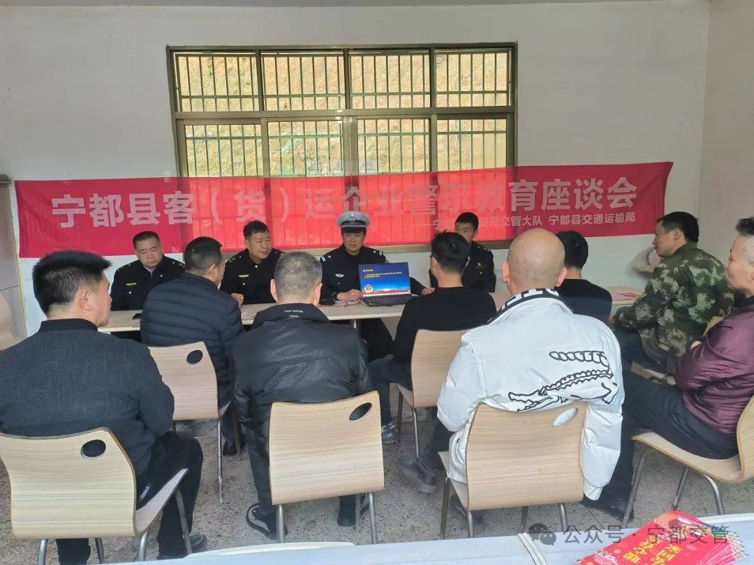 规范占道施工宁都交警多举措保民生护畅通
