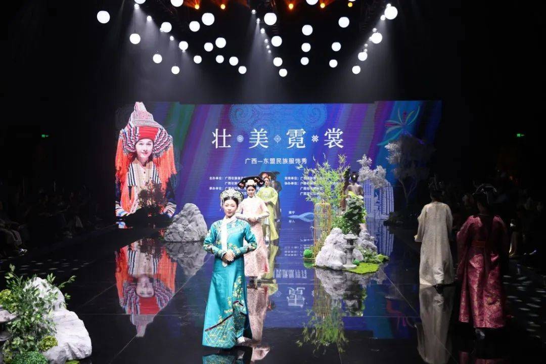 4月11日拉开大幕持续1个月2024年广西三月三潮玩计划来了