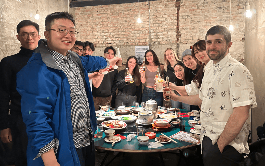 国际关系学院硕士王昕怡曾经入选颐和园讲解志愿者团队,她接到导览