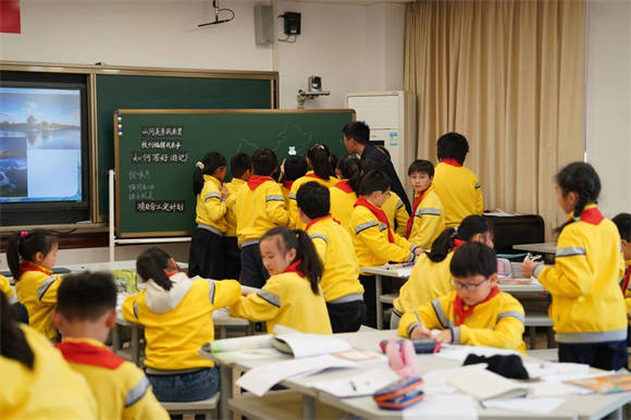 浦东高桥镇小学聚焦革新践行践学2023学年第二学期项目化学习教研活动