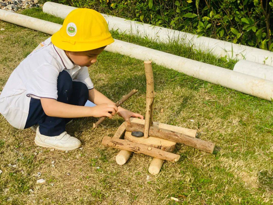 畅享自主游戏 悦享幸福童年——东华幼儿园户外自主游戏