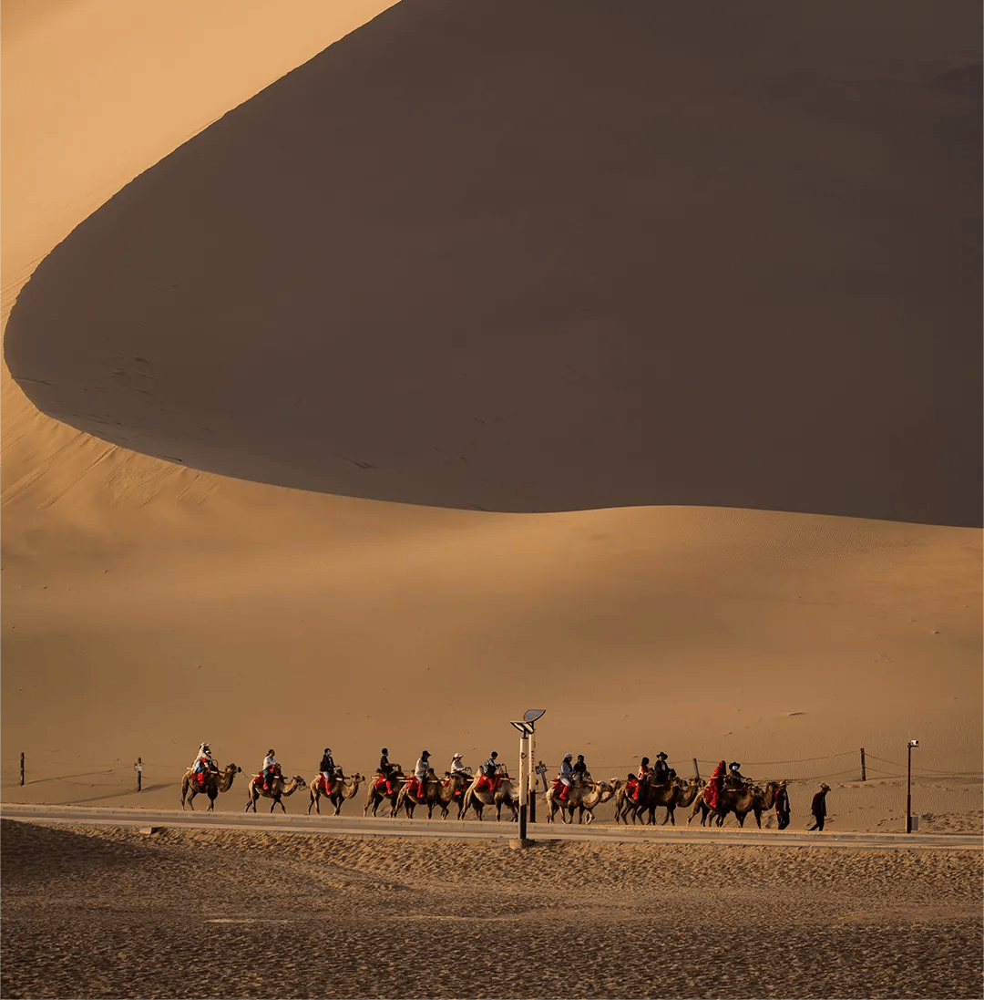 敦煌鸣沙山照片图片