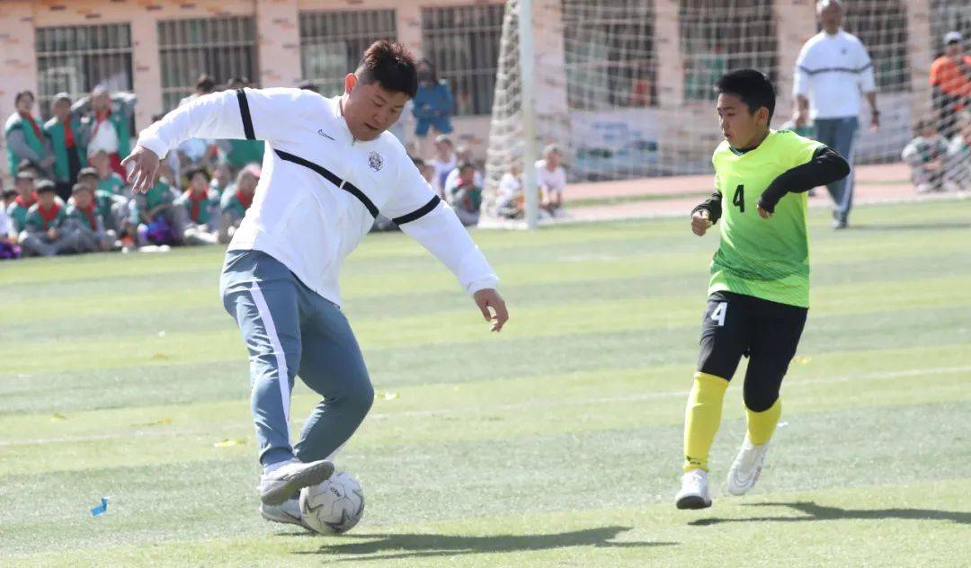 天津老甲a队走进宜兴埠第三小学