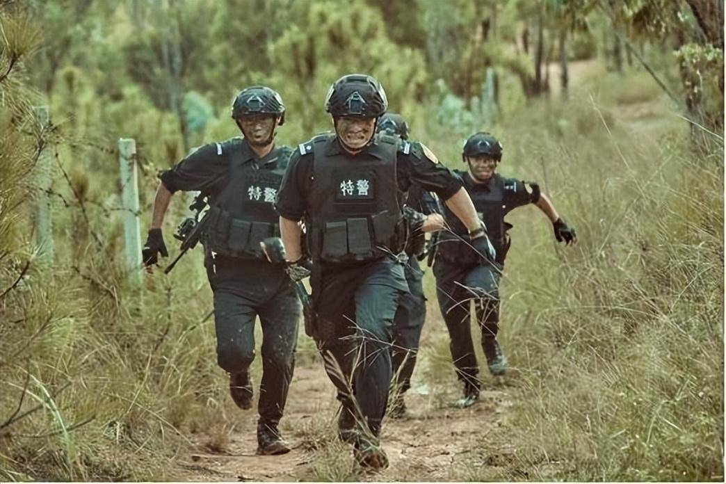 云南特警执行绝密任务失联86天后妻子收到6字陌生短信嚎啕大哭