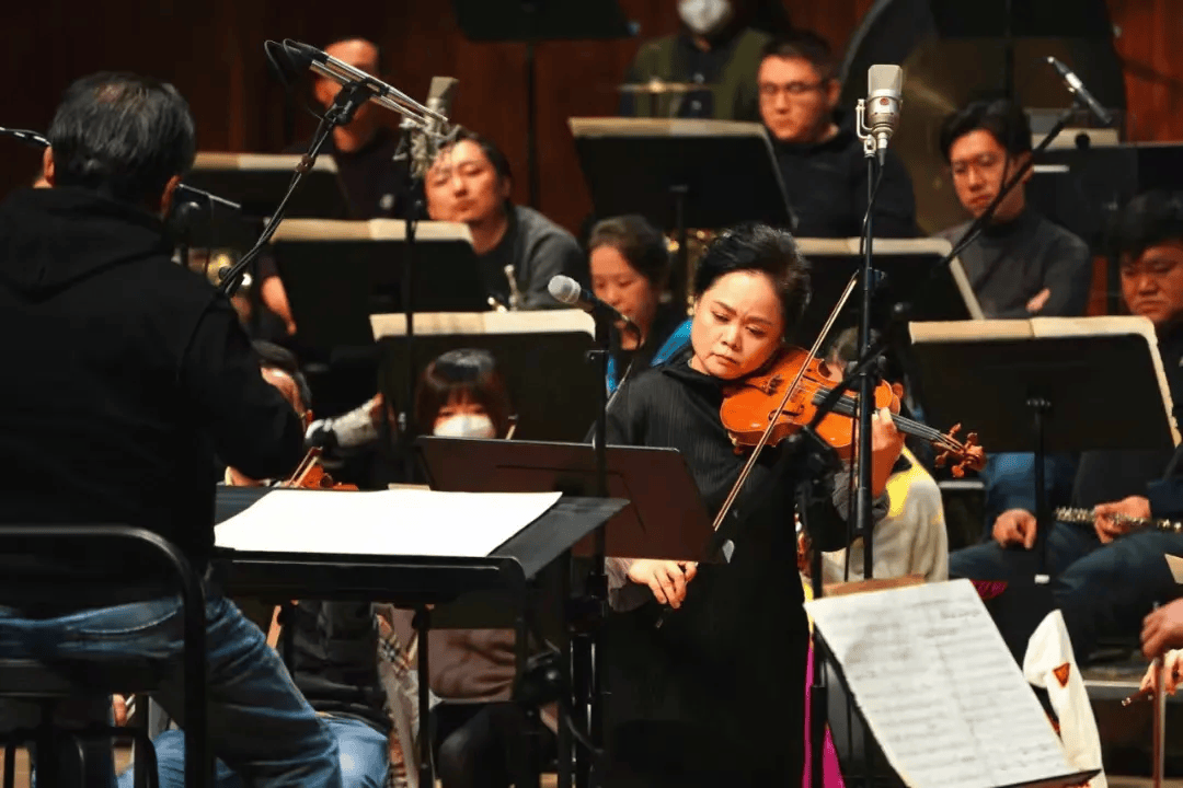 《梁祝》有了第一版录音;65年后的今天,小提琴家谢楠教授,指挥家余隆