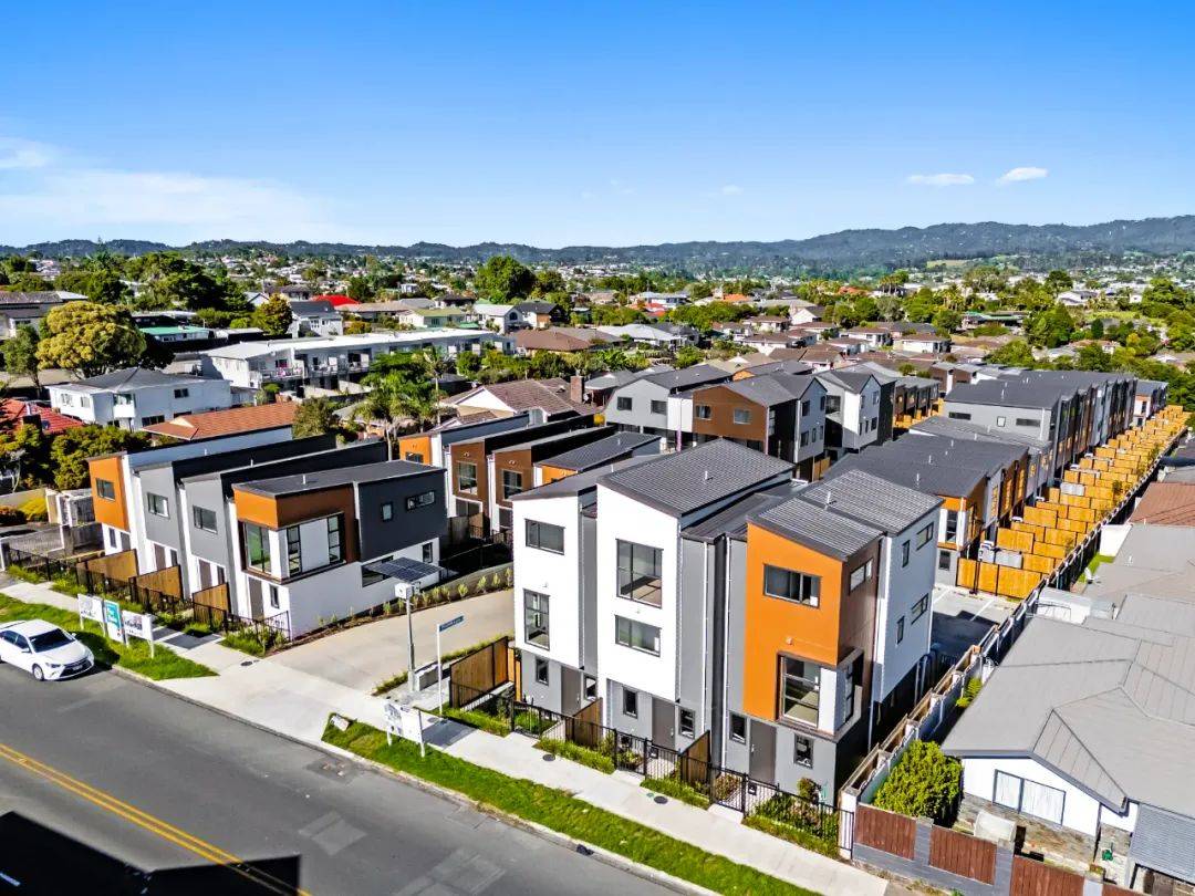 西区henderson2房29套精品联排别墅10年建筑质保邻近商圈好校便捷搭乘