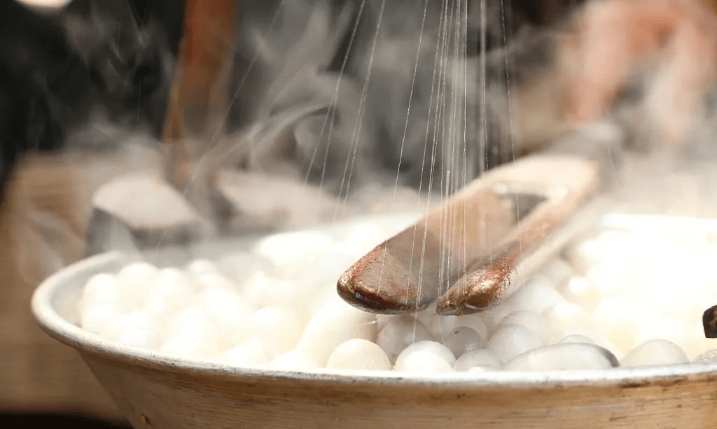 含泪清仓2折抢100桑蚕丝被清凉透气柔软蓬松仿佛睡进了云朵里