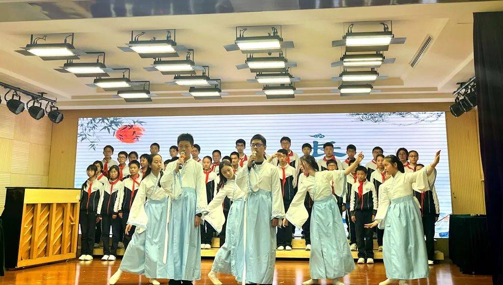 经典滋润心灵思辨点亮人生2023学年上宝中学中外文化节主题活动系列四