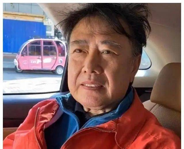 刘晓庆前夫陈国军3婚2离52岁再做爸爸大儿子陈赫是他的骄傲