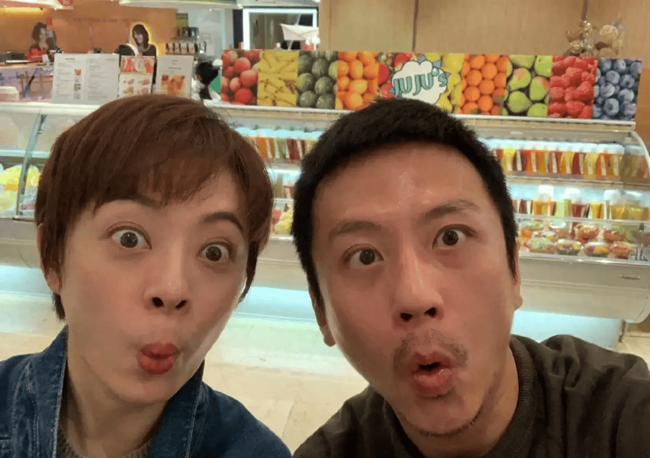 黄渤和他的妻子长得真有夫妻相