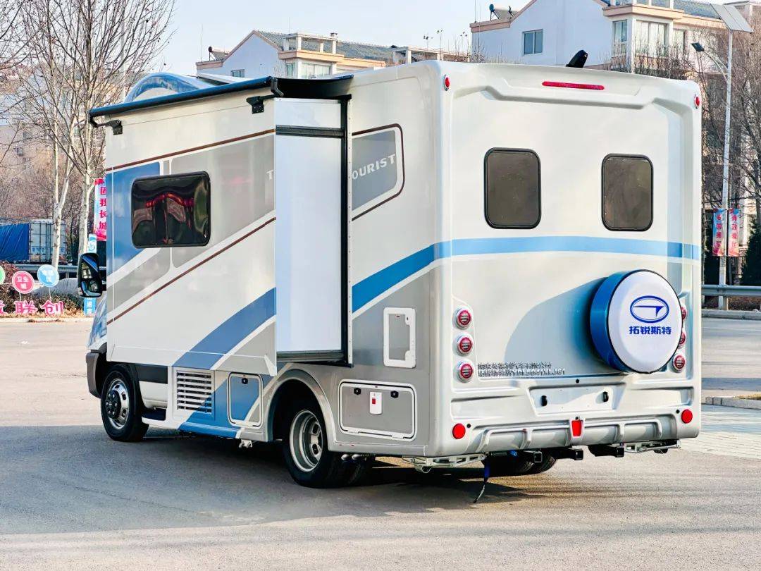 拓锐斯特2024款海王星1号 后置厨卫布局 旅途中的五星级家