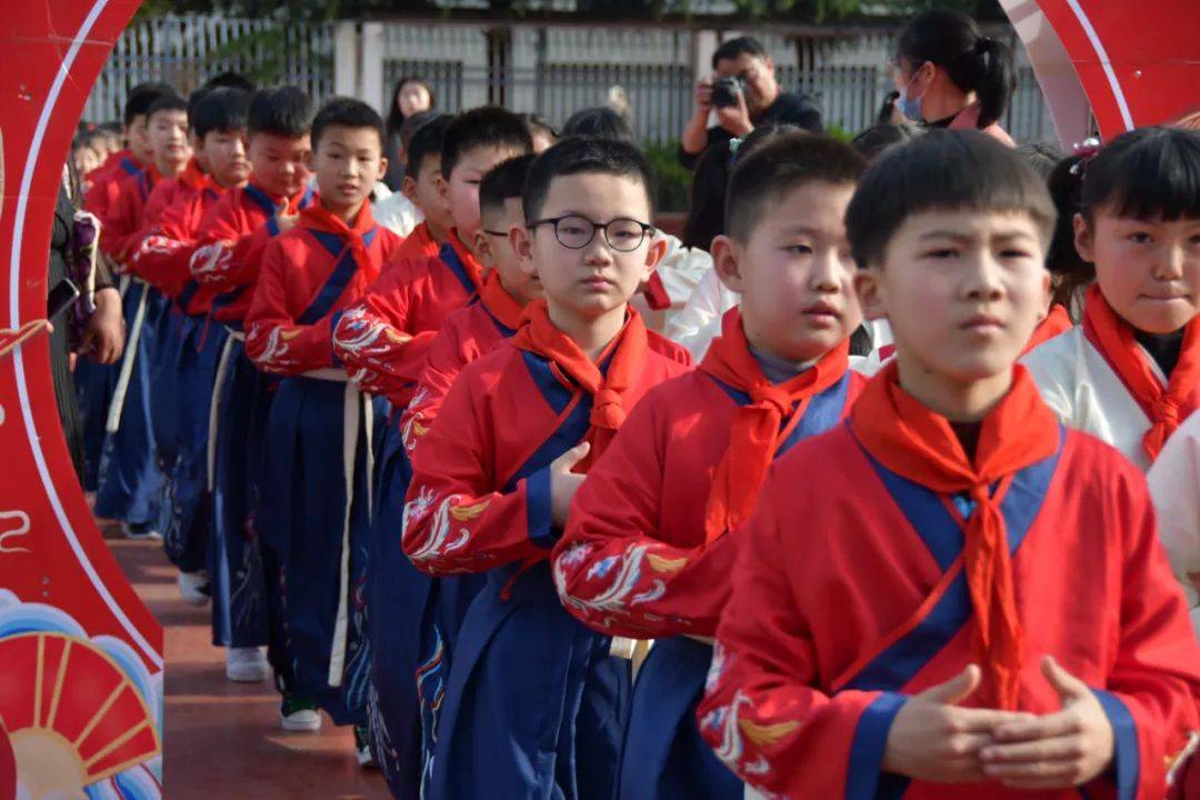 少先队动态十全十美快乐成长巢湖市世纪新都小学开展十岁成长礼主题