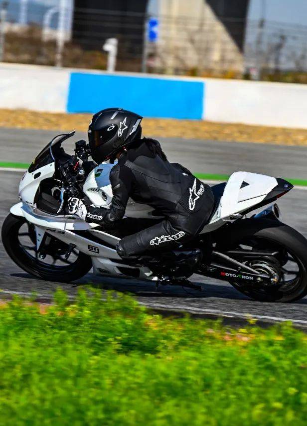 abrc摩托车赛道日赛道主题研学宁波国际赛道与nfs共谱华章