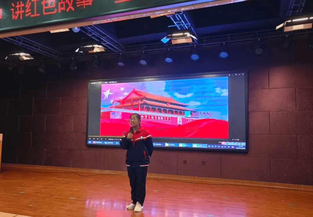 《一袋干粮》的故事反映了红军战士们不怕吃苦,坚强无私的优秀品质.