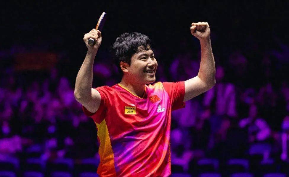 祝贺梁靖昆用夺冠兑现承诺赛后直言战胜马龙给他信心一番高情商发言