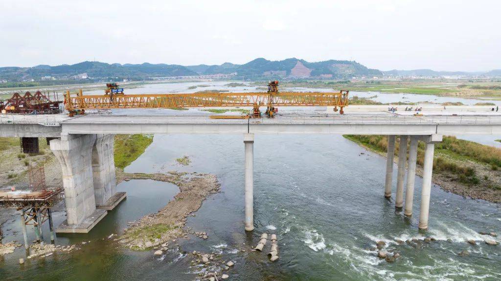 双向四车道遂宁这座大桥8月底通车
