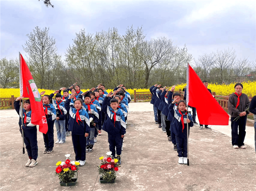 缅怀革命先烈传承红色基因铜陵各校园多形式开展清明节主题实践活动