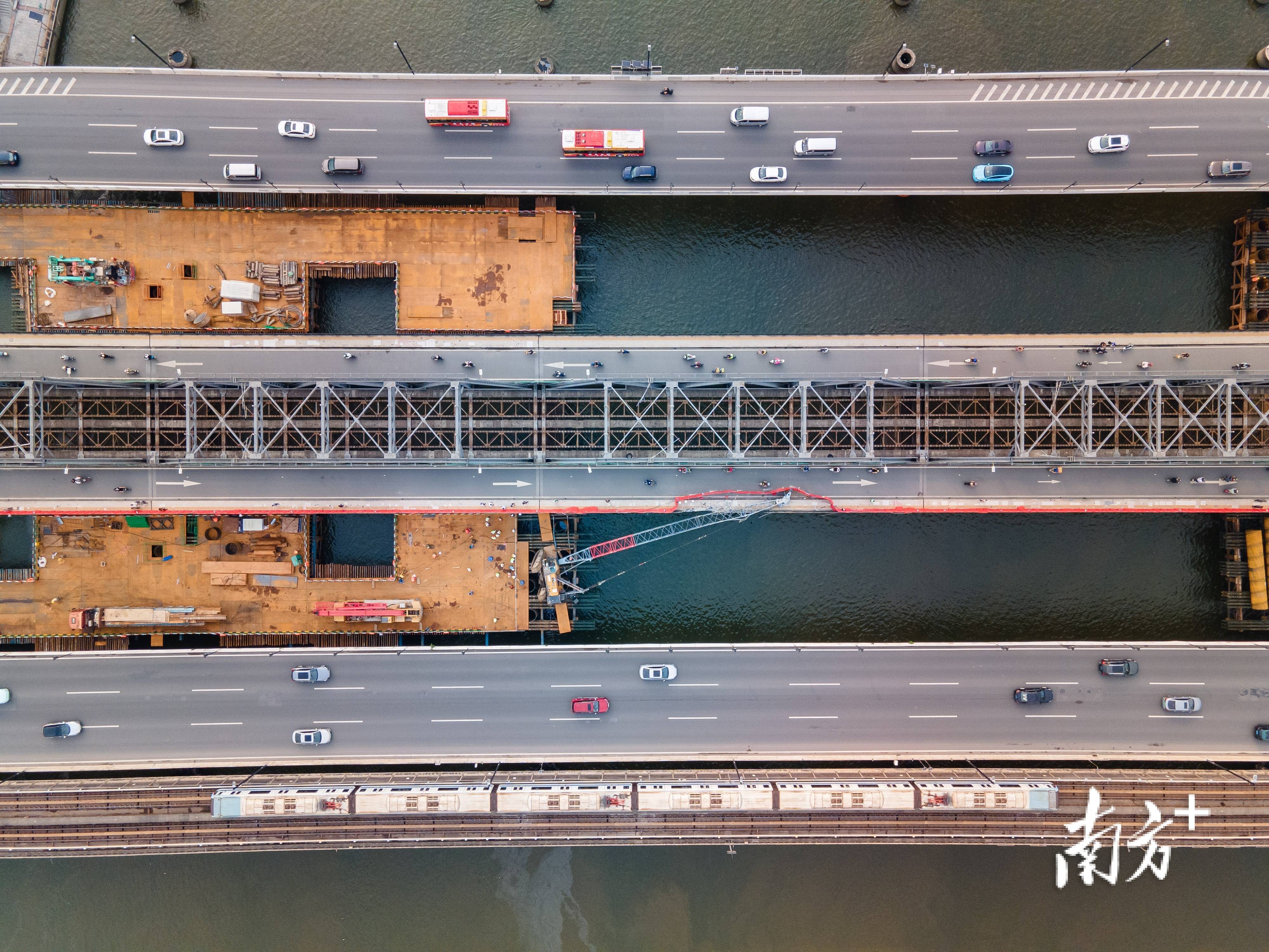 最新动态!广州珠江大桥吊机倾覆事故,施工方:今日将吊起,交通复常