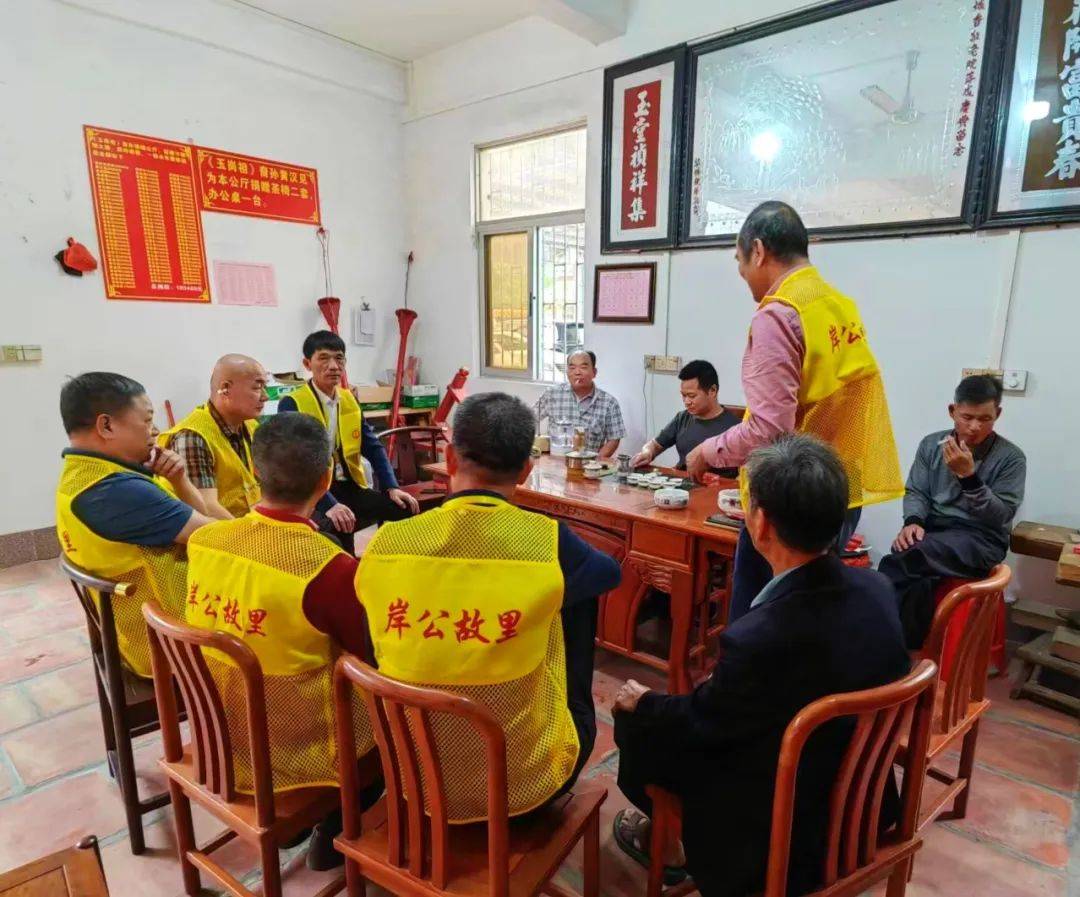 拜访汕头市潮南区泗黄村黄氏宗祠理事会拜访汕头市潮南区成田镇宁湖黄